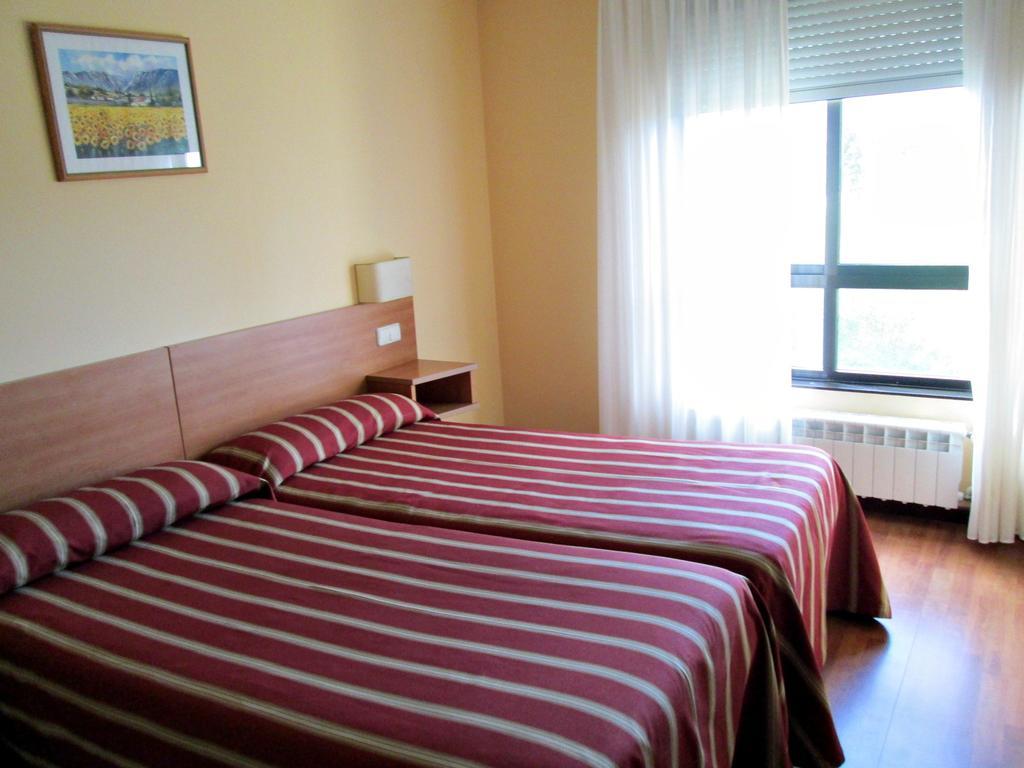 Pension Teyma Ponteceso Exterior photo